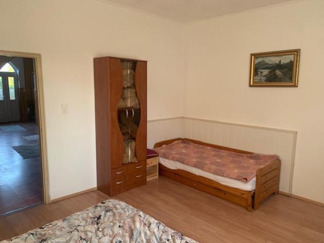 Erd - Csendes, Kenyelmes Csaladi Haz Apartment Екстериор снимка